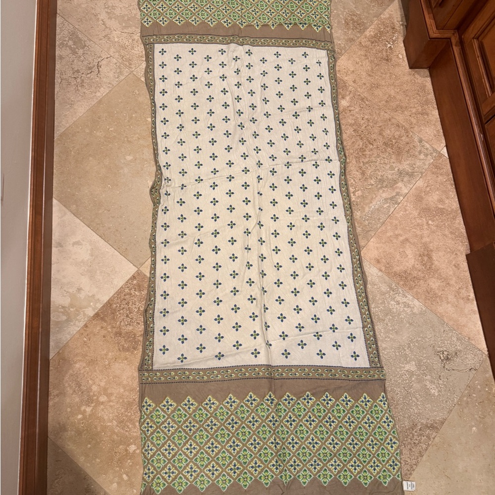 Chic Large Patterned Scarf